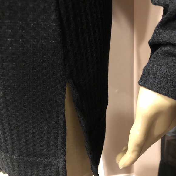 LAST ONE! Black Cable knit sweater - Picture 5 of 7